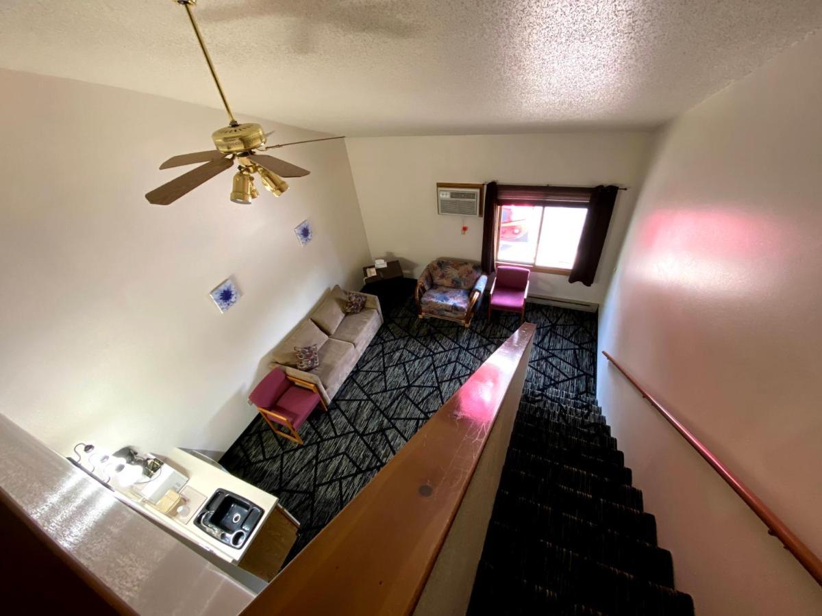 Woodland Inn & Suites Medford Exterior foto